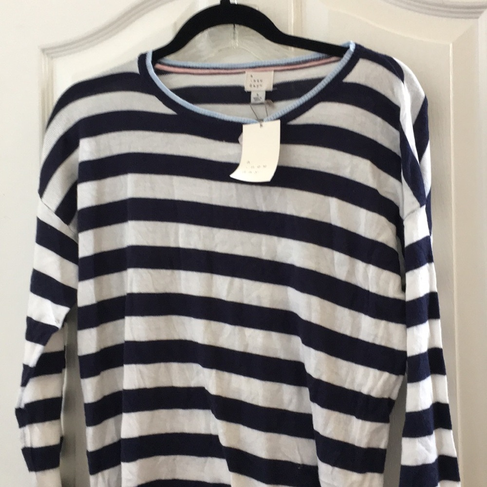 FINAL MARKDOWN Ladies a new day sweater large NWT